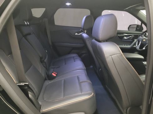 Used 2022 Chevrolet Blazer Premier w/ LPO, Black Grille Bar Package FWD image 19