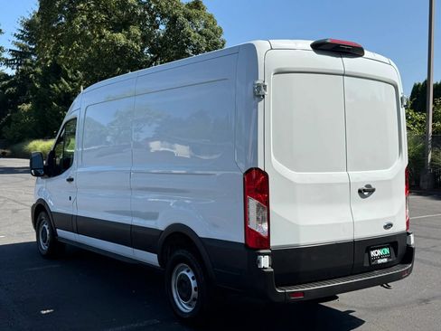 Used 2022 Ford Transit 250 Medium Roof RWD image 4