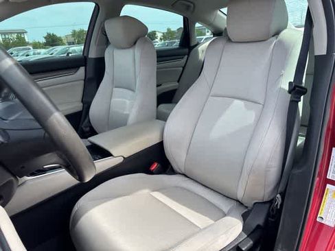Used 2020 Honda Accord LX image 21