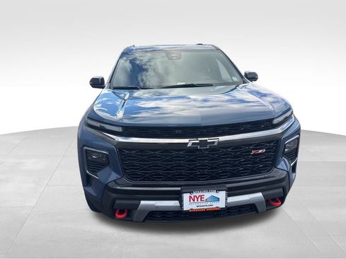 Used 2024 Chevrolet Traverse Z71 w/ Enhanced Driving Package image 9