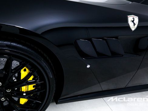 Used 2018 Ferrari GTC4Lusso T image 34