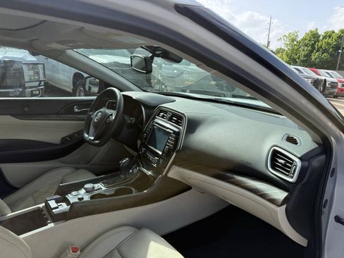 Used 2016 Nissan Maxima Platinum FWD image 9