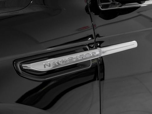 Used 2021 Lincoln Navigator Reserve image 50