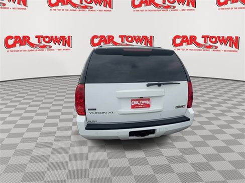Used 2010 GMC Yukon XL SLT image 7