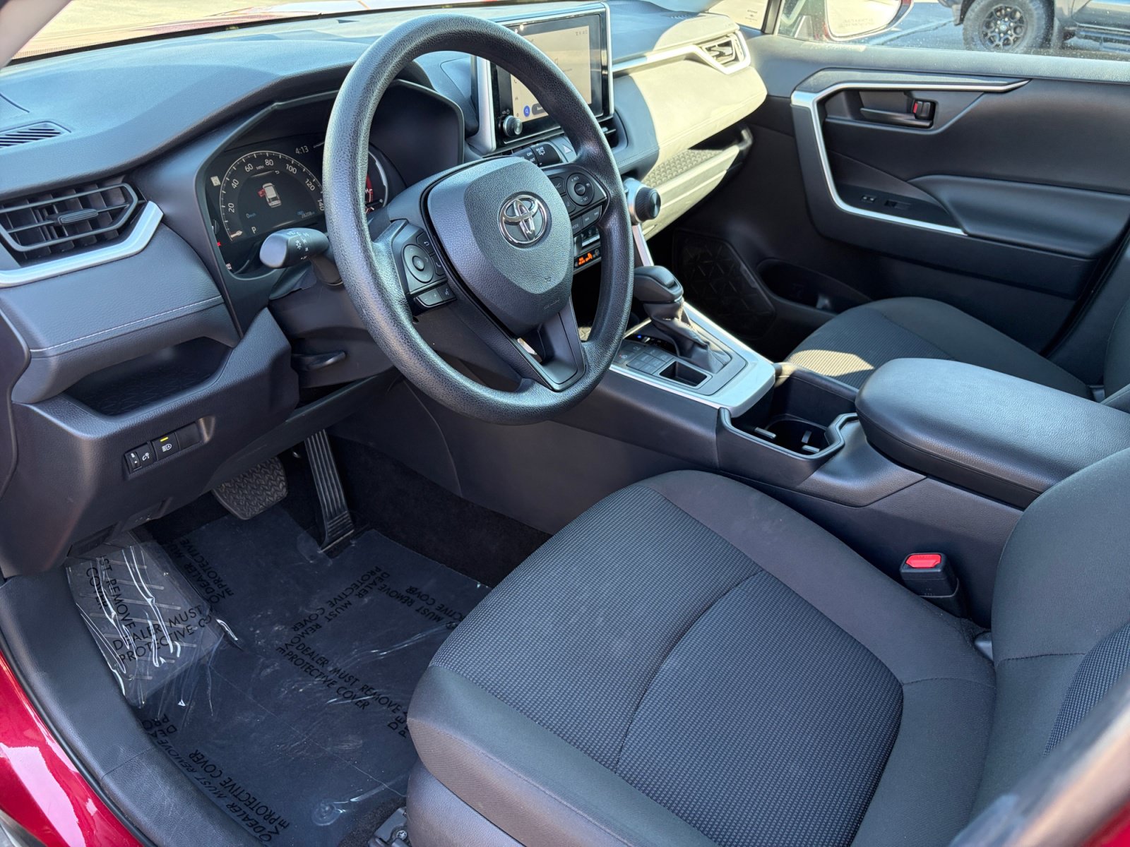 Used 2025 Toyota RAV4 LE AWD/4WD image 10