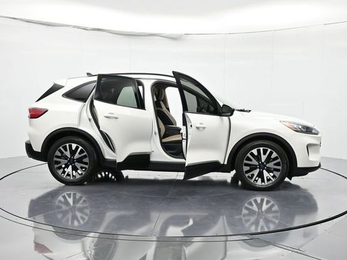 Used 2020 Ford Escape SE Sport image 54