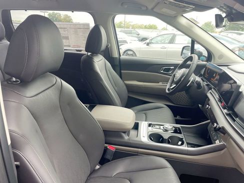 New 2026 Kia Carnival EX image 52