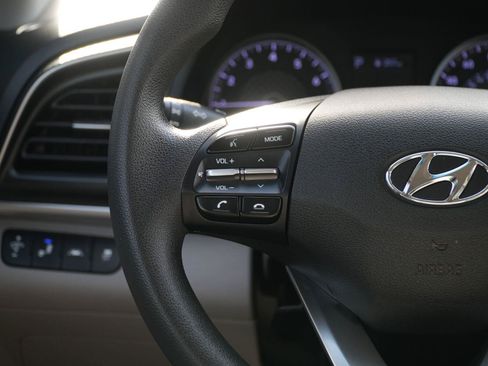 Used 2020 Hyundai Elantra SEL FWD image 21
