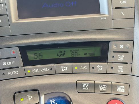 Used 2015 Toyota Prius Two FWD image 20
