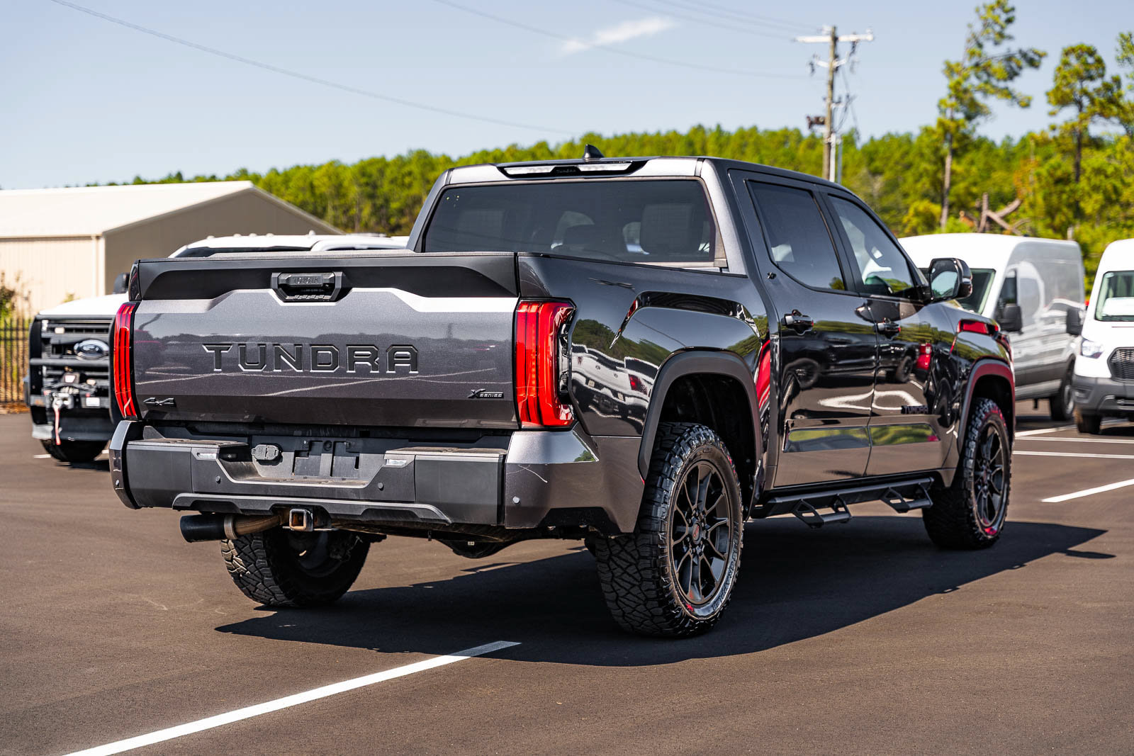 Used 2025 Toyota Tundra SR5 w/ SR5 Premium Package AWD/4WD image 7