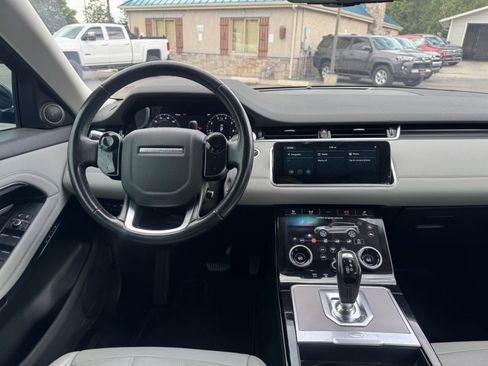 Used 2020 Land Rover Range Rover Evoque SE AWD/4WD image 12