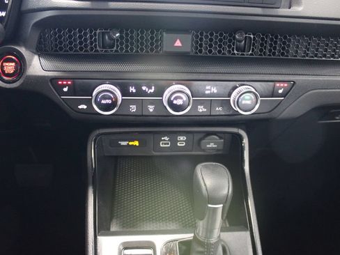 Used 2024 Honda CR-V EX image 16