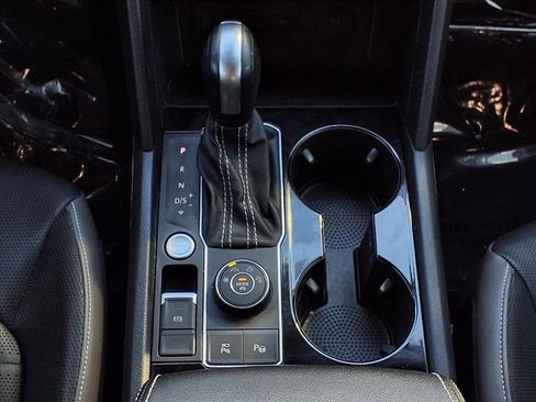 Used 2023 Volkswagen Atlas Cross Sport SEL Premium R-Line image 16