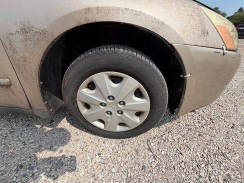 Used 2004 Honda Accord LX image 18