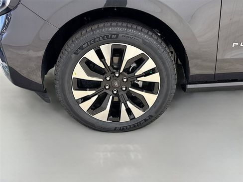 New 2026 Ford Expedition Max Platinum w/ Driver's Package image 32