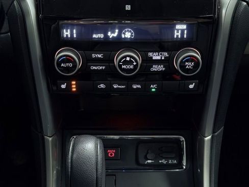 Used 2020 Subaru Ascent Limited w/ Technology Package AWD/4WD image 39