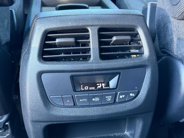 Used 2022 Honda Pilot Sport image 17