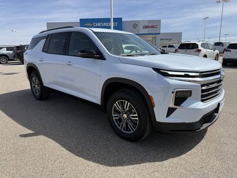 New 2026 Chevrolet Traverse LT FWD image 11