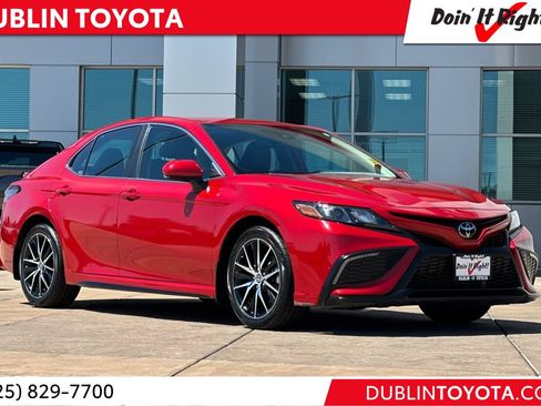 Certified 2024 Toyota Camry SE FWD image 1