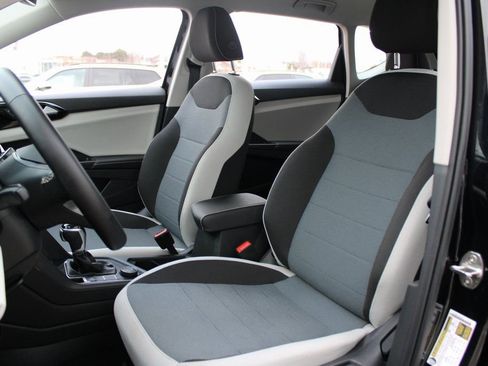 Certified 2025 Volkswagen Taos S image 8