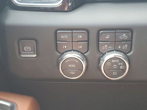 Used 2023 GMC Sierra 1500 Denali Ultimate AWD/4WD image 21