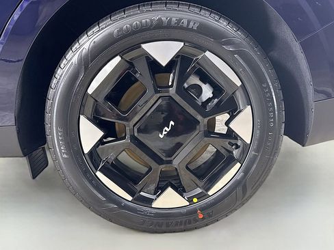 New 2026 Kia Carnival EX image 39