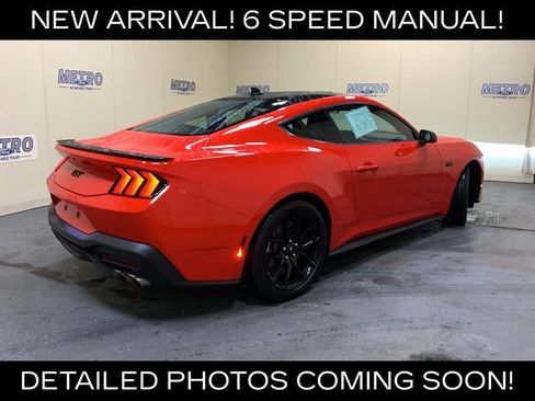 Used 2025 Ford Mustang GT RWD image 3