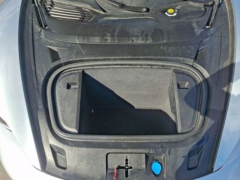 Used 2020 Porsche Taycan 4S image 32