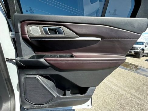 Used 2025 Ford Explorer Platinum AWD/4WD image 47