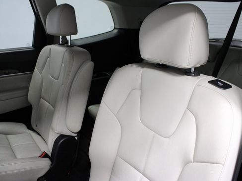 Used 2022 Kia Telluride EX w/ EX Premium Package image 23