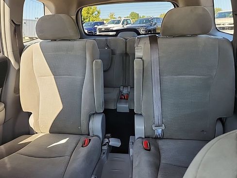 Used 2012 Toyota Highlander 4WD w/ Tech Pkg image 30