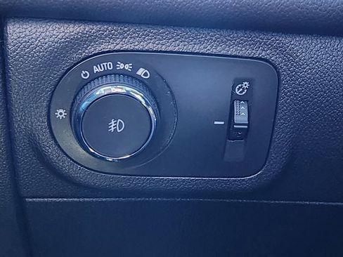 Used 2016 Chevrolet Cruze Premier image 11