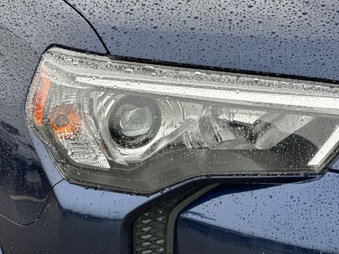 Used 2022 Toyota 4Runner SR5 Premium w/ Moonroof Package image 46