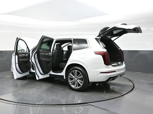 Certified 2025 Cadillac XT6 Premium Luxury w/ Platinum Package AWD/4WD image 47