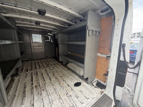 Used 2016 Nissan NV 2500 SV w/ Technology Package RWD image 32