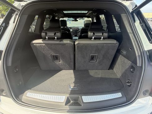 Used 2024 Cadillac XT6 Premium Luxury AWD/4WD image 15