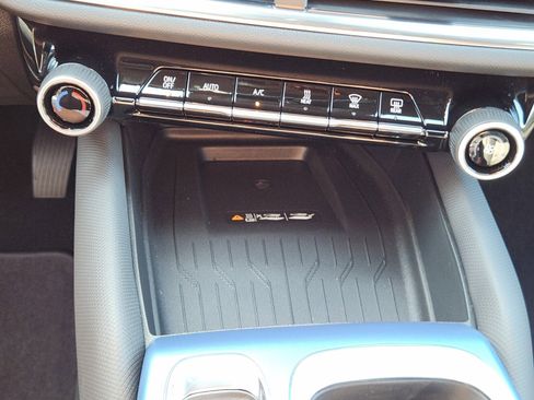 New 2026 Chevrolet Equinox EV LT image 15