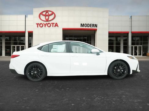 New 2026 Toyota Camry SE FWD image 6