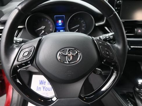 Used 2018 Toyota C-HR XLE FWD image 25