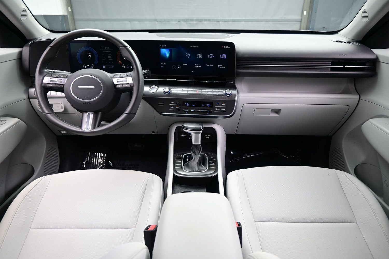Certified 2025 Hyundai Kona SEL AWD/4WD image 17
