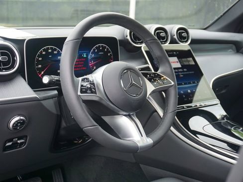 Certified 2025 Mercedes-Benz GLC 300 image 10