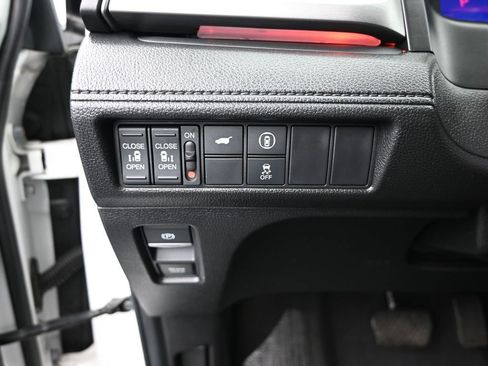 Certified 2023 Honda Odyssey Sport image 25