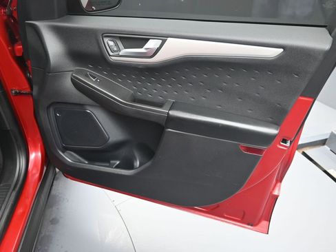 Used 2020 Ford Escape SEL image 36