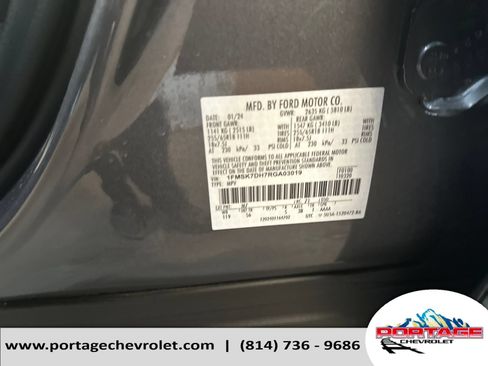 Used 2024 Ford Explorer XLT w/ Equipment Group 202A RWD image 32