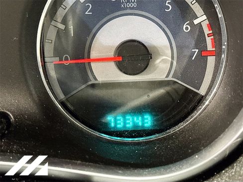 Used 2013 Chrysler 200 Limited image 13