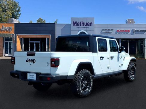 Used 2026 Jeep Gladiator Sport AWD/4WD image 7