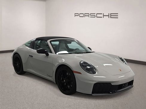 Certified 2026 Porsche 911 Targa 4 GTS AWD/4WD image 8
