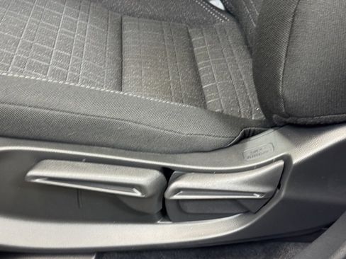 New 2026 Honda HR-V LX image 10