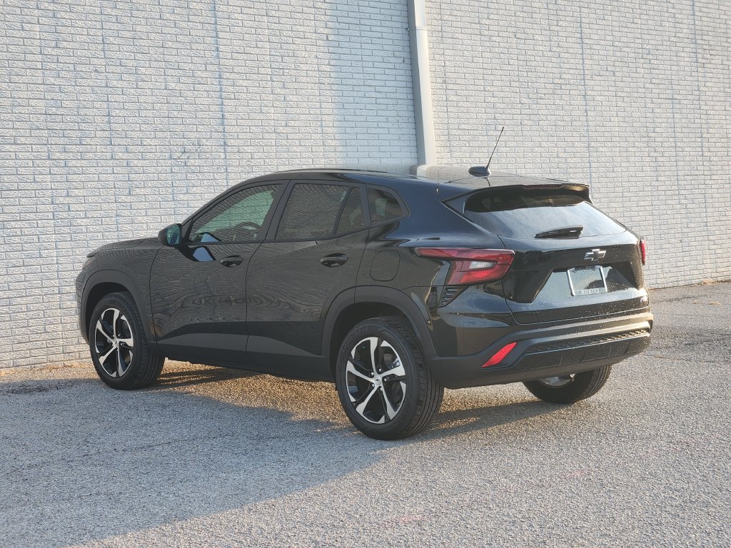 New 2026 Chevrolet Trax RS FWD image 3