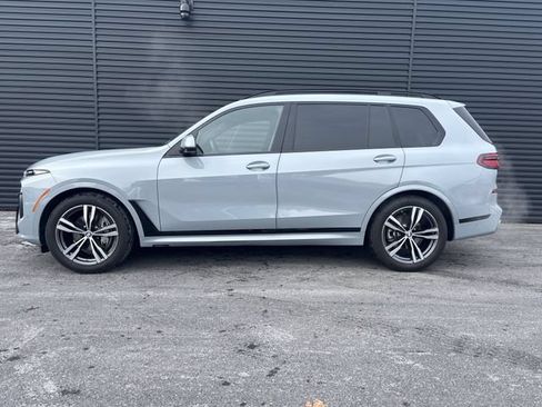 Used 2026 BMW X7 xDrive40i w/ M Sport Package AWD/4WD image 2